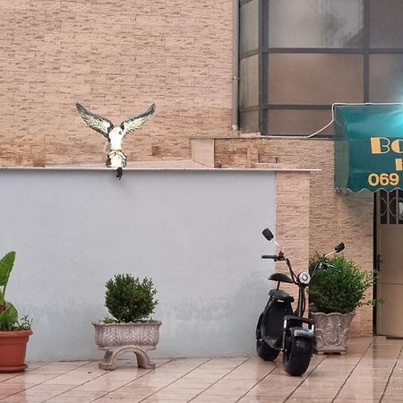 Boston Hotel Tirana Exterior foto